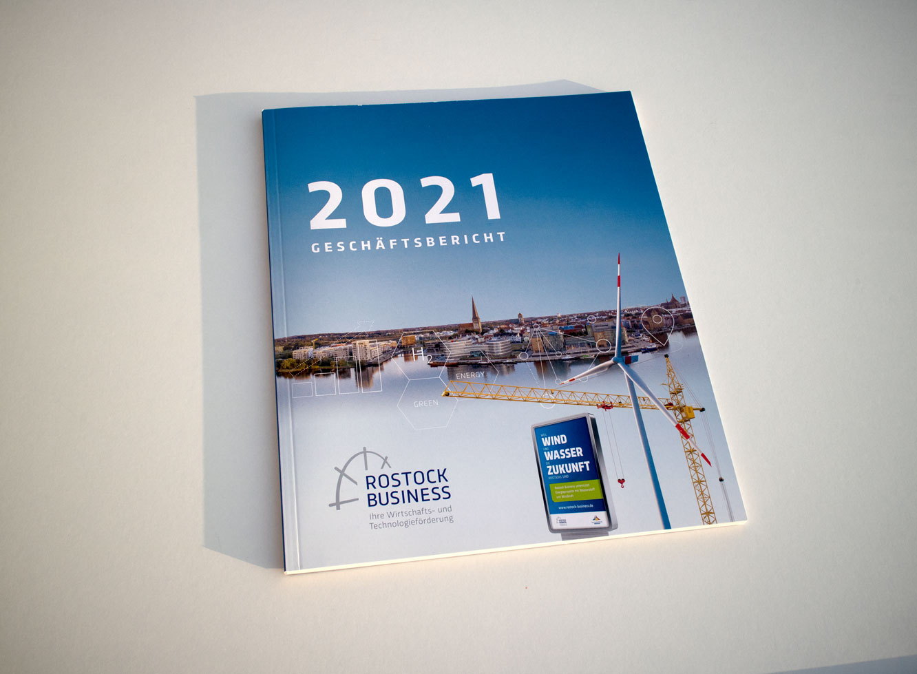 geschaeftsbericht-rostock-business-2021-cover